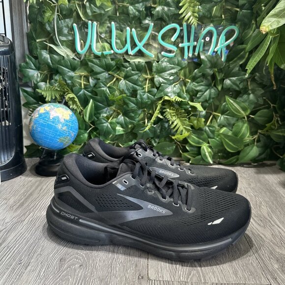 Brooks Men's Ghost 15 Triple Black Running Shoes 1103934E020 Size 10.5 EEEE